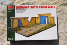 images/productimages/small/DIORAMA with FARM WALL Mini Art 36033.jpg